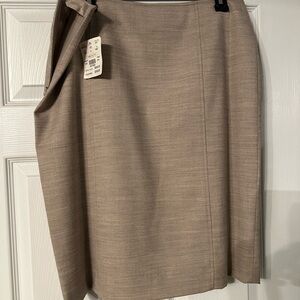Doncaster Elegant Tan Pencil Skirt virgin wool NWT